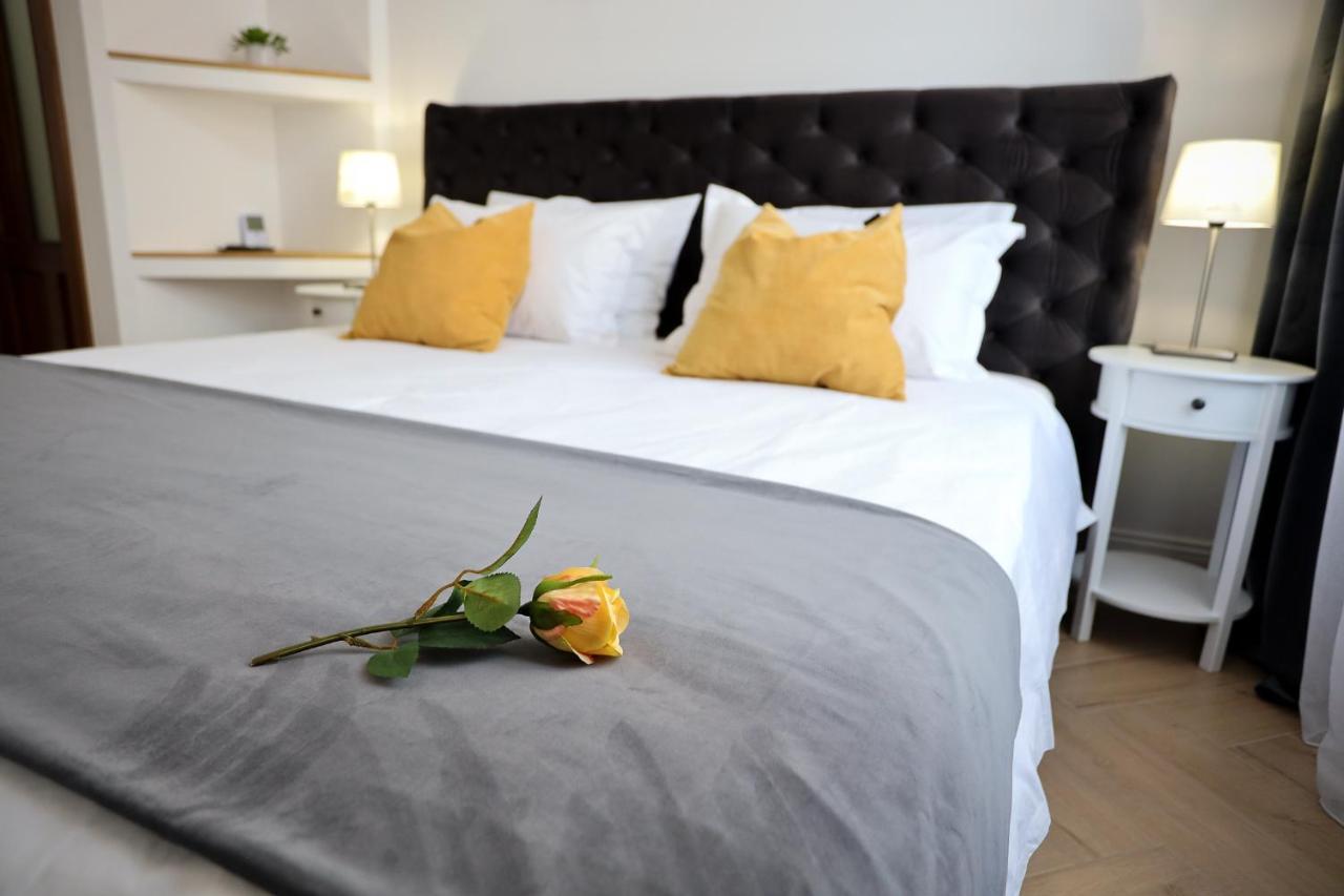 Alexander Flat_Alecsandri Apartment Oradea Ngoại thất bức ảnh